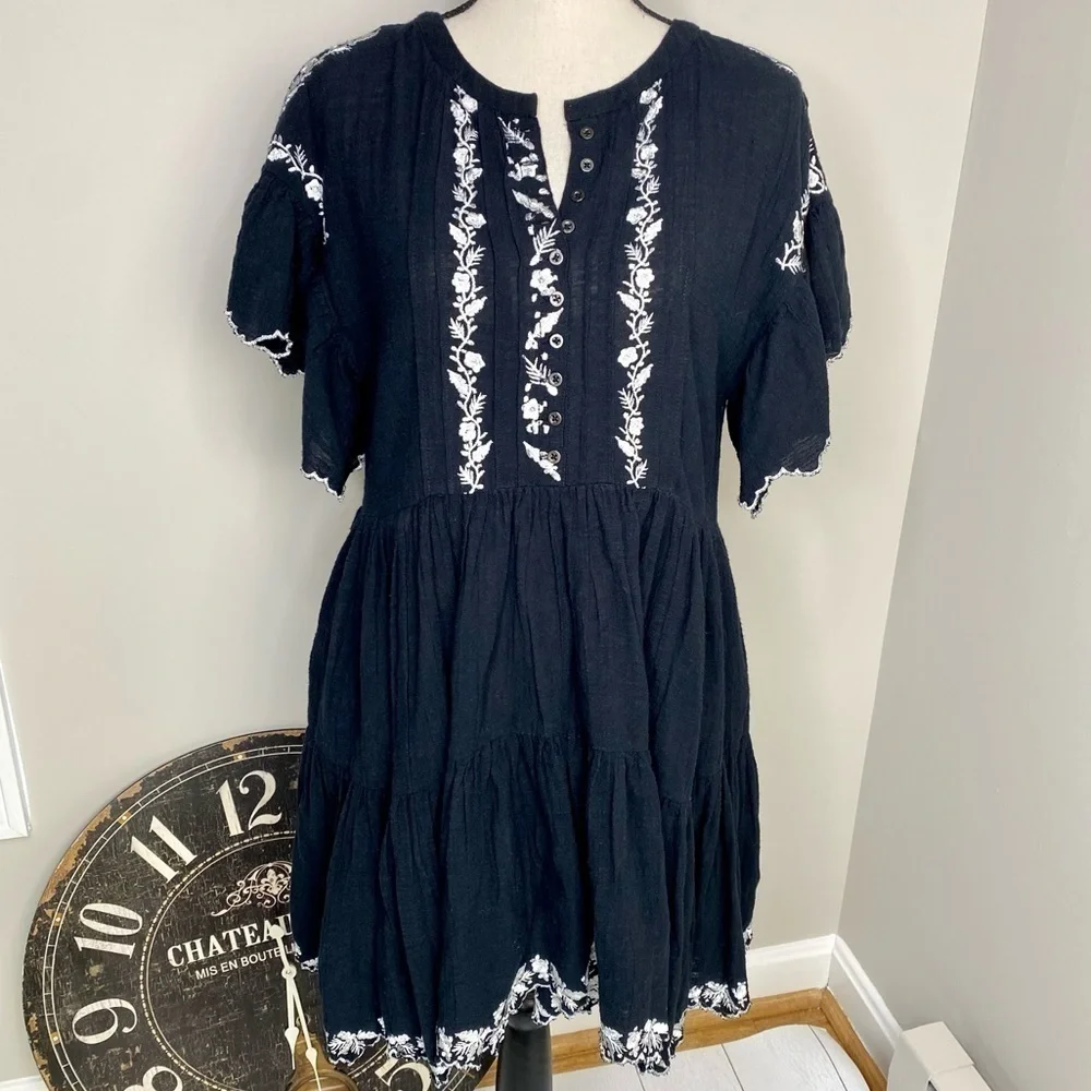 Free People Santiago Dress black white embroidered size XS